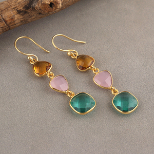 Pendientes colgantes de calcedonia multicolor al por mayor con tres piedras, corte a cuadros, engaste de bisel, gancho, chapados en oro de 18k, joyería para mujer - Product Image 5