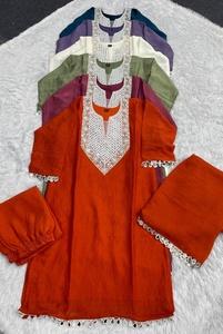 Ensemble Kurti, pantalon et dupatta en soie couleur rouille pour femme, longueur genou, style traditionnel indien et pakistanais, décontracté, toutes saisons, coupe ample - Product Image 2