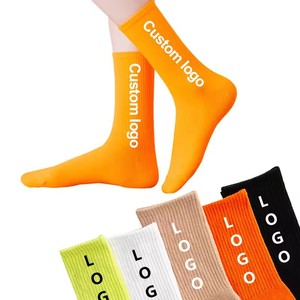 Chaussettes de sport de compression personnalisées en gros |   Chaussettes de football unisexes en coton respirant avec logo imprimé, broderie et grip antidérapant - Product Image 5
