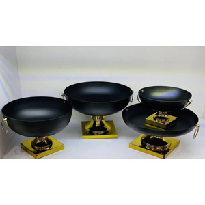Bols de service de luxe ronds noirs thermolaqués, très demandés, avec support en métal plaqué or de haute qualité - Product Image 1