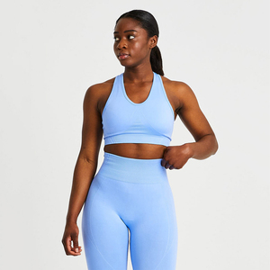 Conjunto de Yoga para Mujer Tallas Grandes, 2 Piezas, Color Sólido, Poliéster/Algodón, Encaje y Pedrería, Ropa Deportiva, Precio Económico, Hecho en Pakistán - Product Image 3