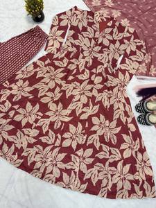 Ensemble ethnique Anarkali Salwar Kameez pour femmes, imprimé numérique floral, longue kurta avec dupatta pour fête et mariage - Product Image 5