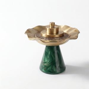 Quemador de Incienso Moderno con Base de Resina y Tapa Metálica Ondulada, Hecho a Mano, Elegante Centro de Mesa, Decoración de Lujo para Mesa, Porta Incienso Árabe Oud Bakhoor - Product Image 5