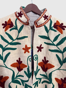 Veste en coton brodée à la main à motifs floraux, manches longues, col mandarin, grande taille, style chic prairie pour femmes, printemps - Product Image 4