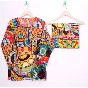 Ensemble de pyjama pour femmes en coton 100% écologique, élégant, col rond, à motifs floraux, confortable, pantalon et chemise doux à motif uni avec sac - Product Image 3