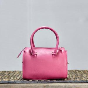 Bolso Speedy Pequeño de Cuero Genuino con Paneles de Piel de Vacuno y Detalles de Borlas, de Lujo para Viaje, en Rojo y Blanco, Gran Capacidad, Ligero - Product Image 3