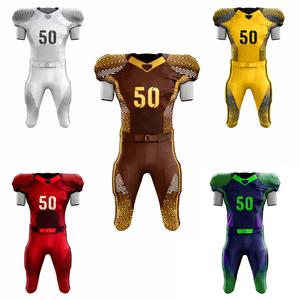 Uniforme de football américain personnalisé OEM, maillot rouge classique, taille plus, respirant, séchage rapide, polyester, avec nom et numéro personnalisés - Product Image 1