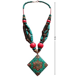 Collier Pendentif Mosaïque Coquillage Meher Rang, Bijoux Ethniques Bohèmes pour Femme, Léger, Disponible à la Vente en Gros - Product Image 3