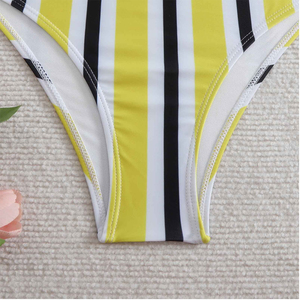 Conjunto de Bikini a Rayas para Mujer, Cintura Alta, Dos Piezas, Top con Detalle de Torcedura, Tela Elástica, Logotipo Frontal, Resistente al Cloro/Agua Salada - Product Image 3