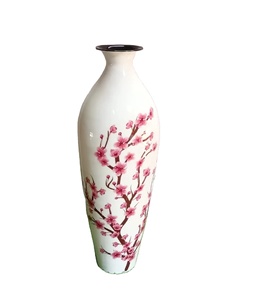 Vase à fleurs en faïence de porcelaine en céramique blanche Vase de sol décoratif de conception personnalisée pour les événements à la maison Rayan International - Product Image 3