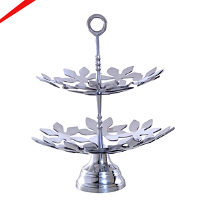 Support à gâteau de mariage élégant à 2 niveaux, finition plaquée or vintage, en métal aluminium de forme ovale, finition haut de gamme - Product Image 5