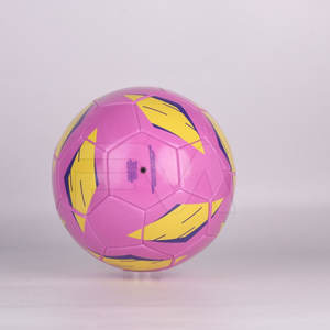 Ballon de football cousu à la machine, haute performance, dernier style, fabriqué au Pakistan, service OEM - Product Image 3