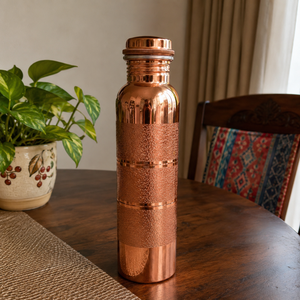 Botella de Agua de Cobre Puro con Diseño Texturizado, a Prueba de Fugas, Reutilizable, Botella Metálica Ayurvédica para Bebidas, Venta al Por Mayor - Product Image 4