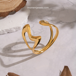 18K Real <b>Gold</b> <b>Plated</b> Stainless Steel <b>Bangle</b> for Women Heart Shape PVD Coated Hypoallergenic Jewelry 29g - Product Image 3