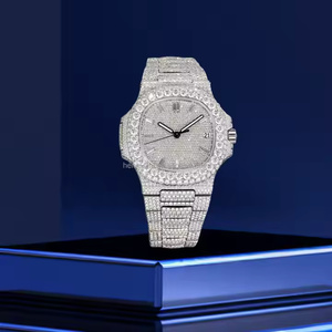 Reloj de lujo para hombre con piedras de moissanita y elegante diseño de reloj de pulsera de cuarzo. - Product Image 1