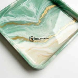Plateau artisanal effet marbre vert – Plateau de service et organisateur carré de luxe en résine - Product Image 5