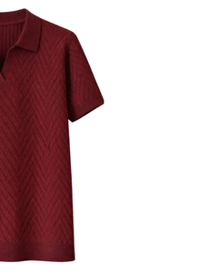 เสื้อโปโลถักลายสีแดงเบอร์กันดีสำหรับผู้ชาย แขนสั้น สวมใส่สบายๆ ในฤดูร้อน ทรงเข้ารูป  รับผลิตตามแบบ พร้อมปักโลโก้ ขายส่ง OEM - Product Image 2