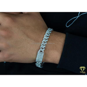 Pulsera Cubana Totalmente Cubierta de Diamantes con Brillantes Moissanites y un Atractivo de Moda Urbana de Lujo - Product Image 6