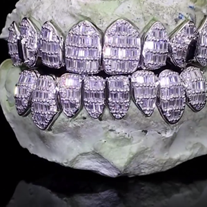 Grillz dentaire Hip Hop personnalisé en argent 925, serti de diamants Moissanite, bijoux dentaires en argent, meilleur prix - Product Image 6
