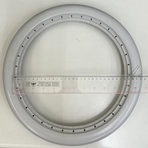 ยาง PU สีเทาแบบตัน ขนาด 16x1.75 นิ้ว (16 นิ้ว 16x1 3/4) สำหรับรถเข็นไฟฟ้า รถเข็นผู้ป่วย รถช่วยเดิน ล้อหลังกันรั่ว ขนาด 36x36x4 ซม. ใช้ได้กับล้อขนาด 16 นิ้ว - Product Image 3