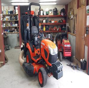 Tondeuse autoportée Kubota de qualité industrielle, moteur 4 temps 190cc, 1600W, robuste, à braquage zéro, pour l'entretien des pelouses commerciales - Product Image 3