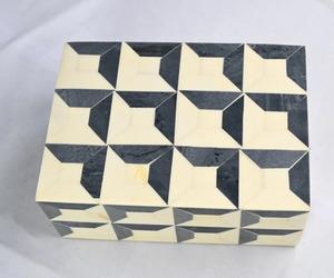 Boîte à bijoux artisanale en os incrusté, motif floral marocain, écologique, pour rangement décoratif, décoration de table, nouvel an - Product Image 1