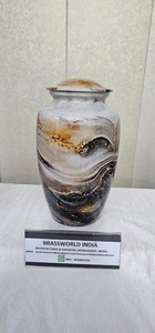 Urna de Aluminio para Adultos con Diseño de Tigre, Calidad HD, Capacidad de 220 Pulgadas Cúbicas, Diseño Personalizable, Ecológica, para Cremación y Entierro - Product Image 3