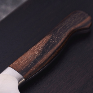 Couteaux de cuisine Santoku avec manche en bois grainé brun et lame argentée lisse pour trancher, hacher, couper en dés et préparer les aliments - Product Image 5
