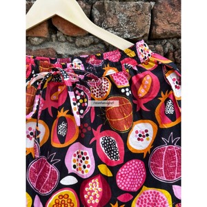 Falda Midi Larga Estilo Boho Gitano con Estampado de Frutas, Falda Maxi 100% Algodón, Falda de Verano para Mujer con Dos Bolsillos Laterales - Product Image 3