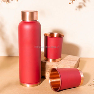 Botella de cobre hecha a mano diseñada para el hogar, la oficina y viajes, que promueve una hidratación saludable y el equilibrio. - Product Image 5