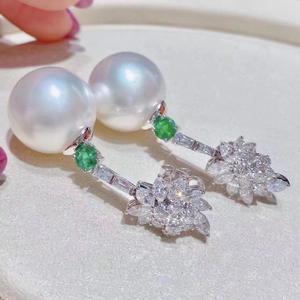 Exquisitos Pendientes de Perlas de Lujo 925, Perlas Naturales Blancas Australianas de 11-12 mm, Casi Impecables, Versátiles, para Uso Diario - Product Image 3