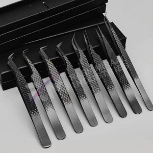 Ensemble de pinces à cils en acier inoxydable de qualité supérieure, toutes tailles, pinces professionnelles pour extensions de cils, pointe dentelée, prise en main parfaite - Product Image 4