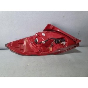 ไฟท้ายขวา Veloster มือสอง ของแท้ OEM 924022V110 - Product Image 4