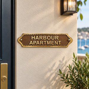 Placa de Latón Rectangular para Apartamento Harbour, Letrero de Pared para Puerta Hecho a Mano de Estilo Tradicional - Product Image 5