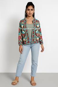 Veste matelassée Suzani en velours vert faite à la main avec broderie turquoise, motifs floraux audacieux, doublure en coton, écologique et respirante - Product Image 4