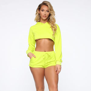 Conjunto de Top Corto con Capucha y Pantalones Cortos a Juego en Amarillo Neón para Mujer, Atuendo Casual de Felpa de 2 Piezas para Primavera/Verano - Product Image 1