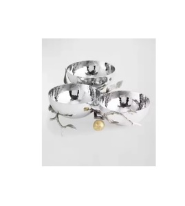 Bol de service décoratif en métal antique, très demandé, avec un design unique, en aluminium moulé, avec quelques accents floraux - Product Image 2