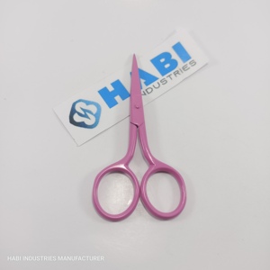 กรรไกรตัดหนังกำพร้าสแตนเลสเกรดอุตสาหกรรม ยี่ห้อ HABI INDUSTRIES สีชมพู ขอบเรียบ ปักลายนกกระสาครึ่งสีทอง สำหรับคนถนัดขวา - Product Image 1
