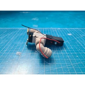 Válvula Neumática Solenoide Humphrey H181E1 Usada Como Parte del Equipo Legacy Semiconductor - Product Image 1