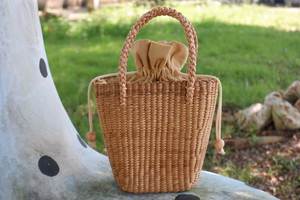 Sac en jacinthe d'eau léger et durable avec deux poignées, sac à main artisanal écologique fabriqué au Vietnam - Product Image 3