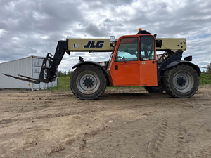 2015 G6-42A Telehandler Only 2631 Hours Enclosed Cab High Performance Lifting Machine - Product Image 4