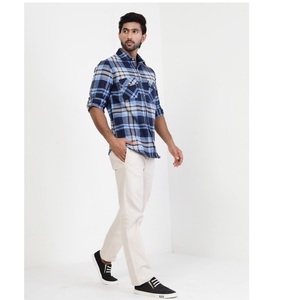 Camisa de Algodón Elegante y Transpirable, Corte Moderno, Cómoda para Uso Casual y Formal, Perfecta para el Día a Día - Product Image 1