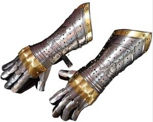 Guantes de Armadura Metálica Pulida Lord Roman - Product Image 2