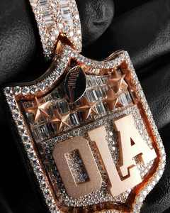 Pendentif Logo de Football Personnalisé, Pendentif Bouclier en Moissanite Sertie de Diamants, Bijoux Hip Hop, Chaîne de Luxe Entièrement Sertie - Product Image 6