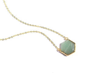 Collar con Colgante de Ópalo Verde Hexagonal Geométrico en Plata de Ley con Baño de Rodio para Fiesta de Compromiso, Joyería Minimalista al por Mayor - Product Image 3