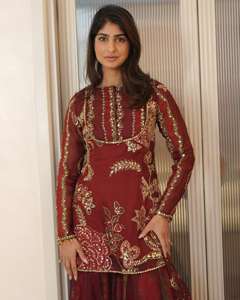 Ensemble Sharara Classique et Traditionnel, Confection Moderne, Idéal pour les Événements Nuptiaux et les Réceptions, Disponible en Gros - Product Image 4