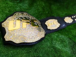 เข็มขัดแชมป์โลกเฮฟวี่เวท UFC รุ่นลิมิเต็ดอิดิชั่น คลาสสิค ทอยเล็ตเบลท์ UFC ULTIMATE FIGHTING CHAMPIONSHIP ทำจากทองเหลืองหนา 2 มม. - Product Image 3