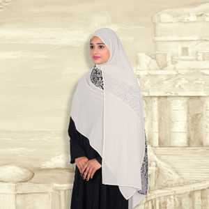 Hiyab Premium de Georgette Sólido con Borde de Terciopelo y Adornos de Diamantes, Pañuelo Islámico Largo, Elegante y Modesto para Mujer - Product Image 4