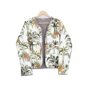 เสื้อแจ็กเก็ตตัวสั้นของผู้หญิงแฟชั่นแนววินเทจทำด้วยมือเสื้อควิลท์ผ้าฝ้ายถักระบายอากาศได้ดีพิมพ์ลายป่ามีกระเป๋าตกแต่ง - Product Image 2