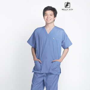 เสื้อสครับคอวีสีดำ แขนสั้น มีกระเป๋าใช้งานได้จริง 3 ช่อง สำหรับบุรุษ/สตรี ใช้ในโรงพยาบาล/ห้องปฏิบัติการ/คลินิก BELLA VITA ผ้า Air Flexcotton 65% โพลีเอสเตอร์ - Product Image 4